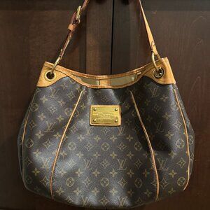 Authentic Louis Vuitton Galliera PM Monogram Shoulder Bag